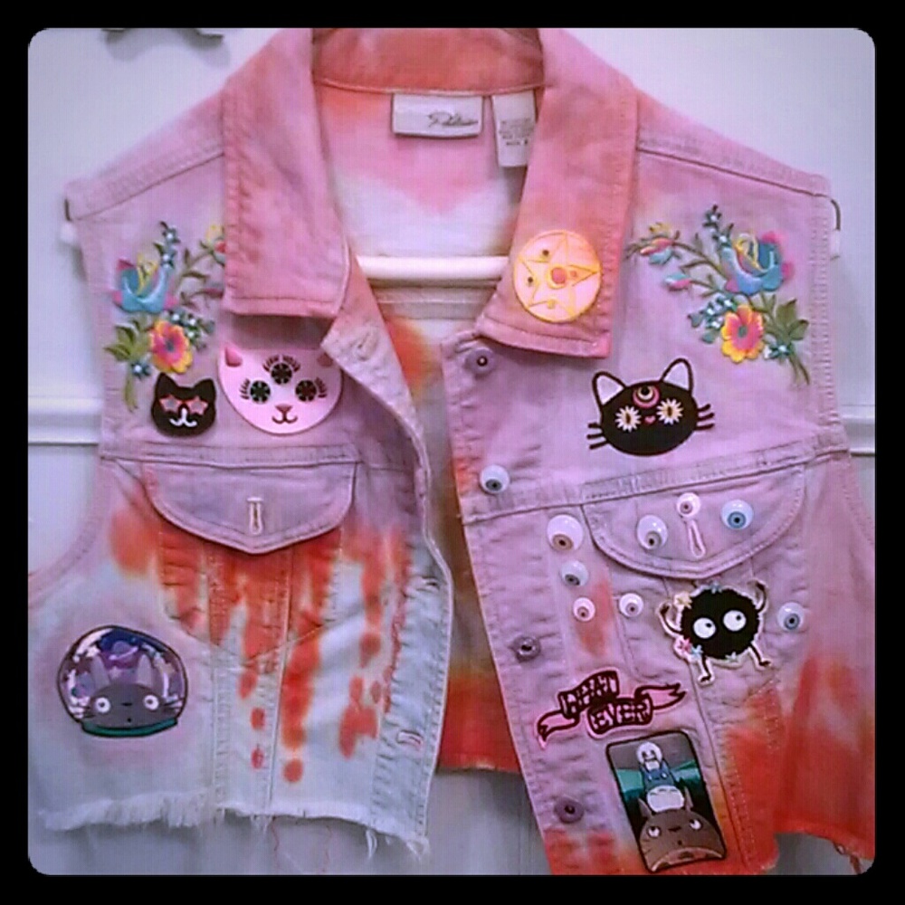 Kawaii PUNK VEST size 2 chicos plus. Fits ANYone
